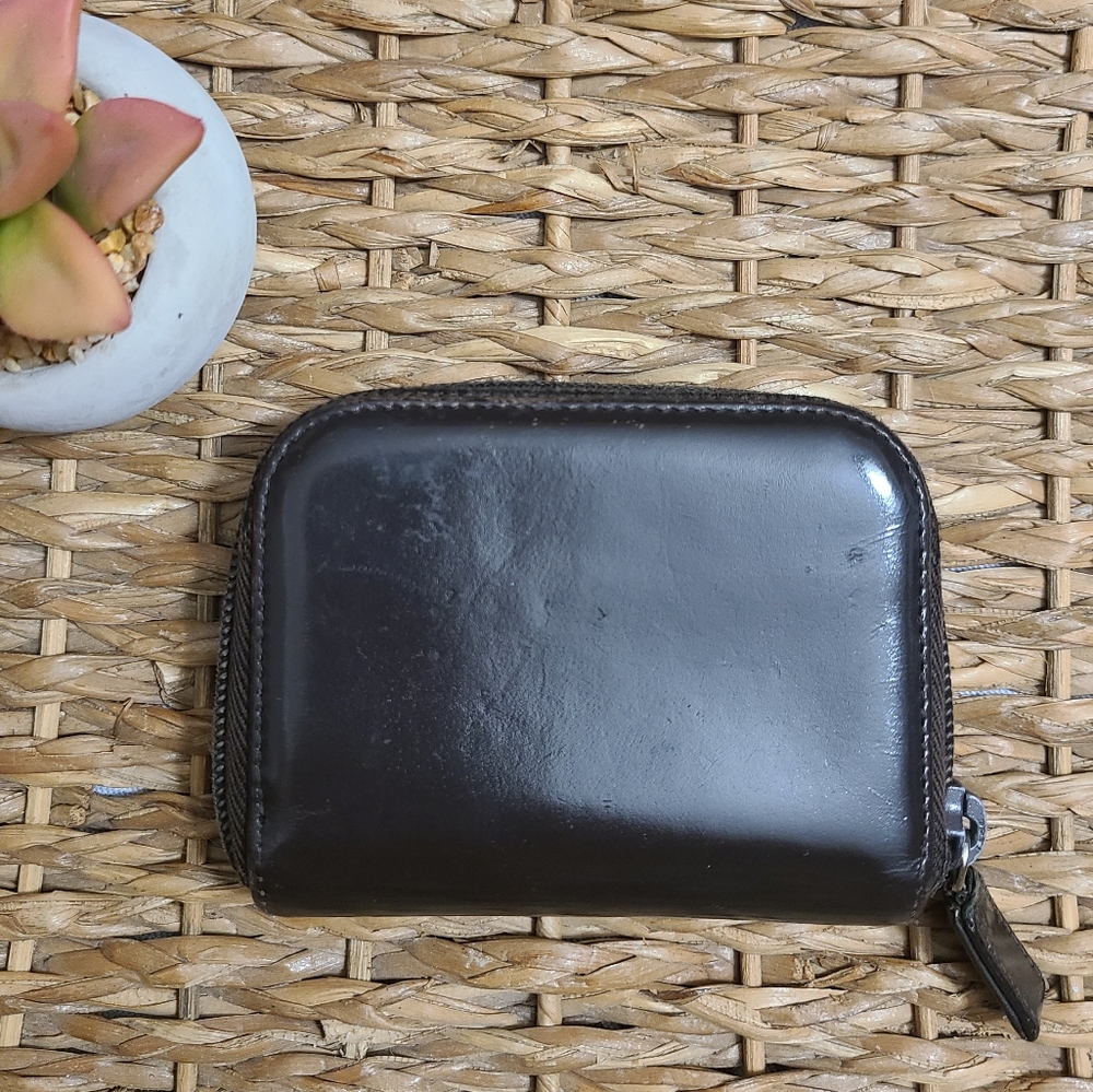 🤎 Prada Zip Card Wallet - Picture 2 of 9